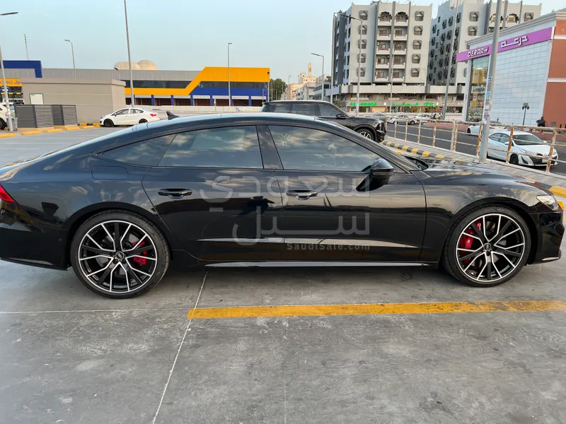 2023 Audi S7