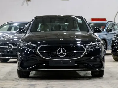 2025 Mercedes-Benz E 300