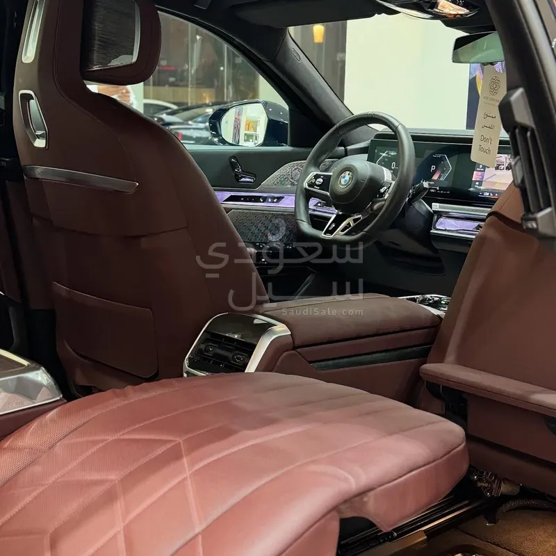 2024 BMW 7 Series 740Li