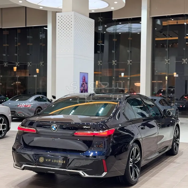 2024 BMW 7 Series 740Li