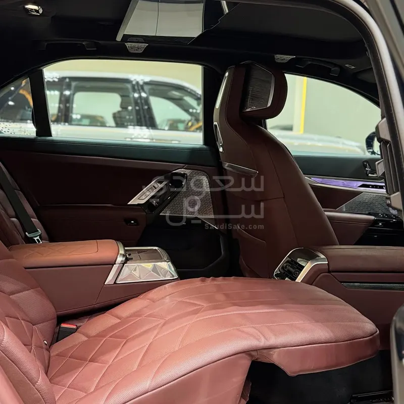 2024 BMW 7 Series 740Li