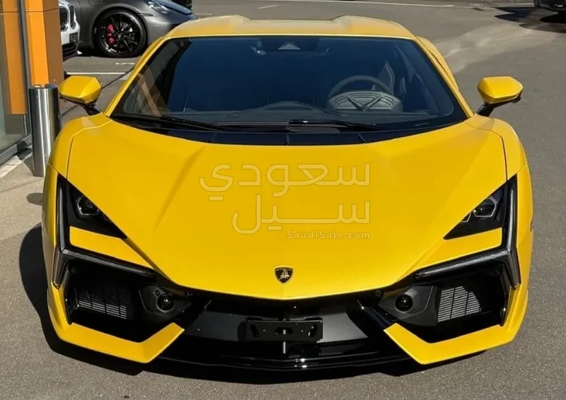 2024 Lamborghini Revuelto