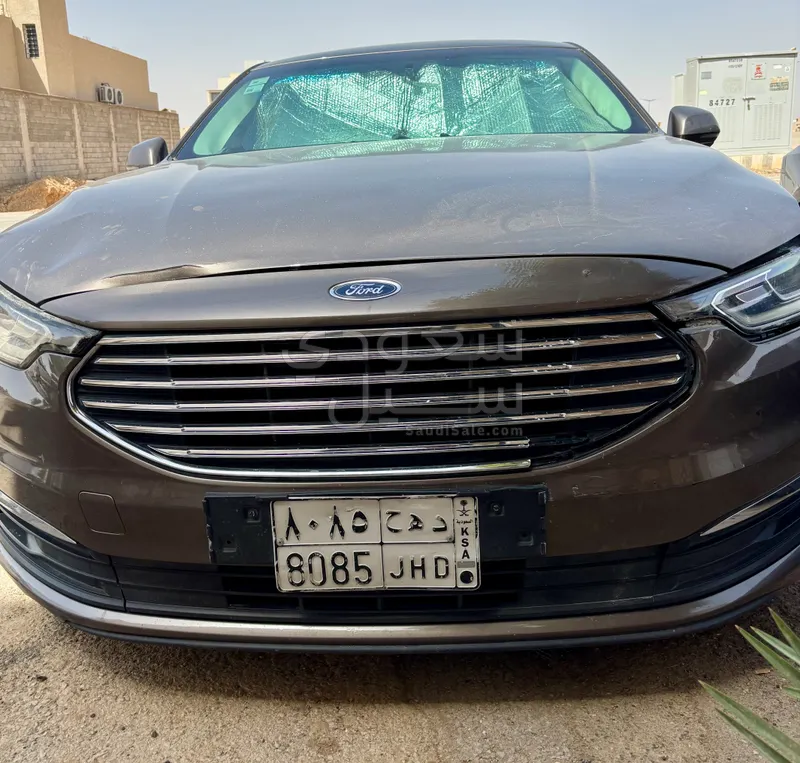 2020 Ford Taurus Limited
