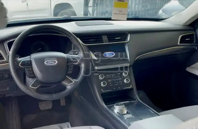 2020 Ford Taurus Limited