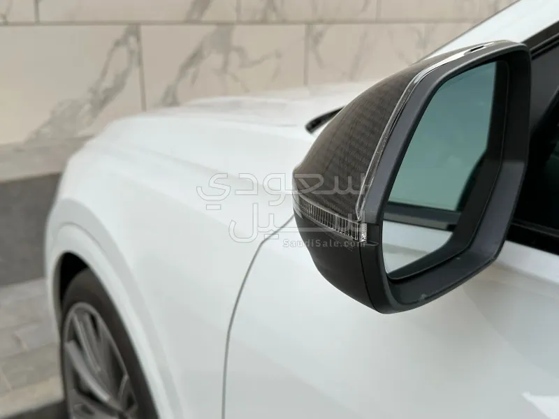 2023 اودي اس كيو 8