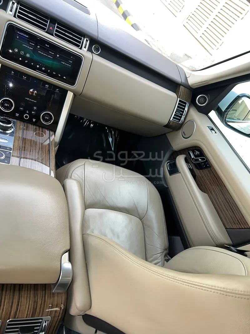 2018 لاند روفر رينج روفر اتش اس اي