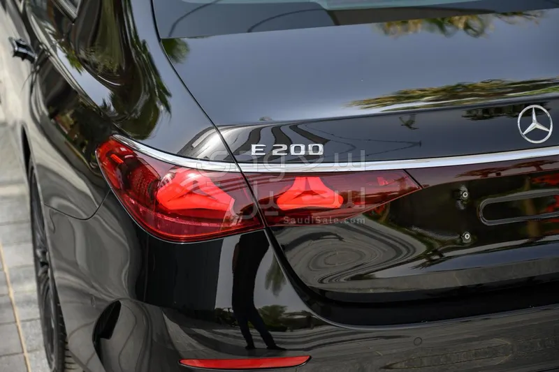 2025 Mercedes-Benz E 200 AMG