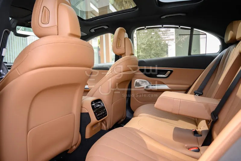 2025 Mercedes-Benz E 200 AMG