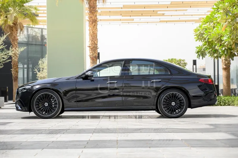 2025 Mercedes-Benz E 200 AMG