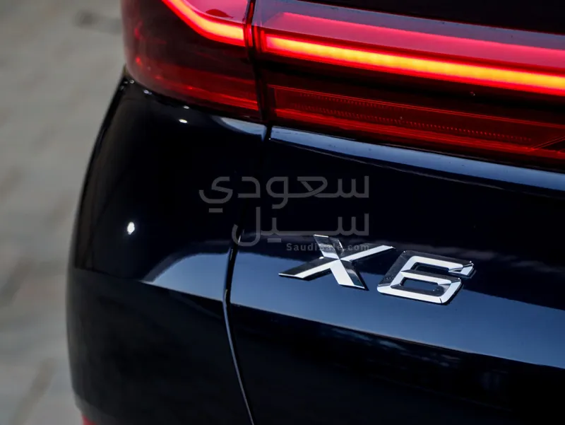 2025 بي ام دبليو الفئة اكس 6