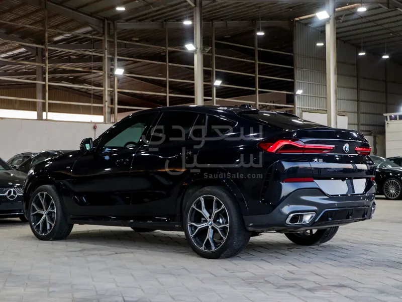 2025 بي ام دبليو الفئة اكس 6