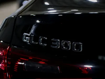 2025 Mercedes-Benz GLC 300