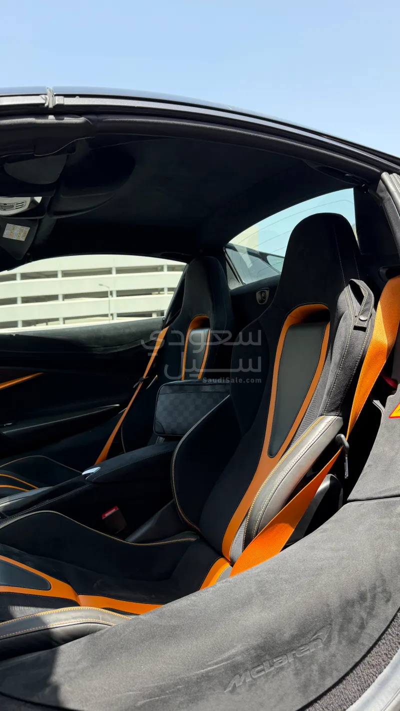 2022 مكلارين 720 إس