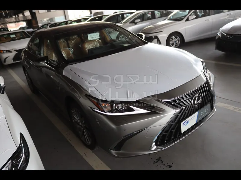 2025 Lexus ES 350