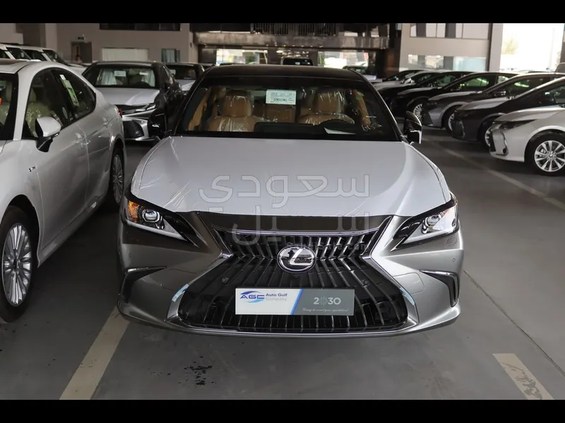 2025 Lexus ES 350