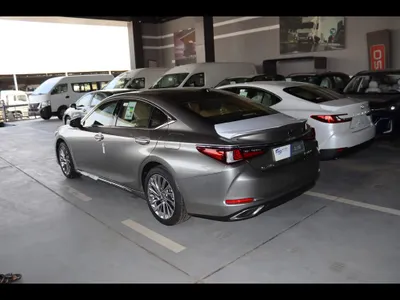 2025 Lexus ES 350