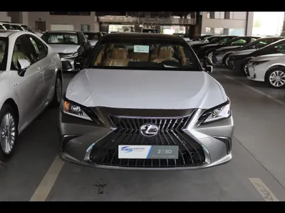 2025 Lexus ES 350