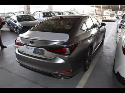 2025 Lexus ES 350