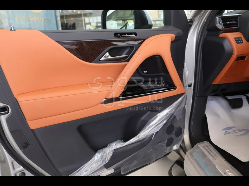 2025 Lexus LX 600 vip