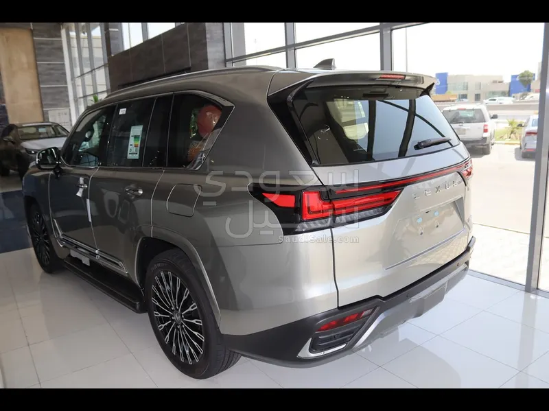 2025 Lexus LX 600 vip