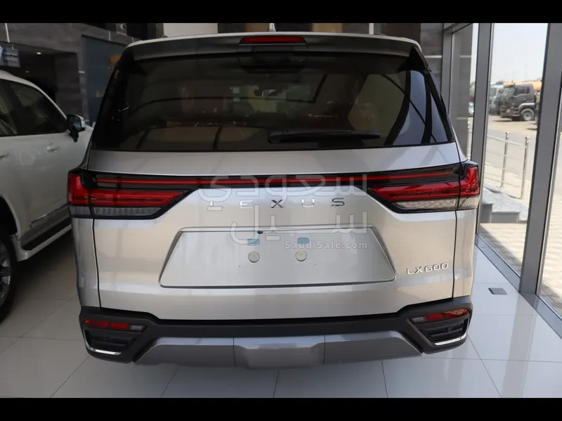2025 Lexus LX 600 vip
