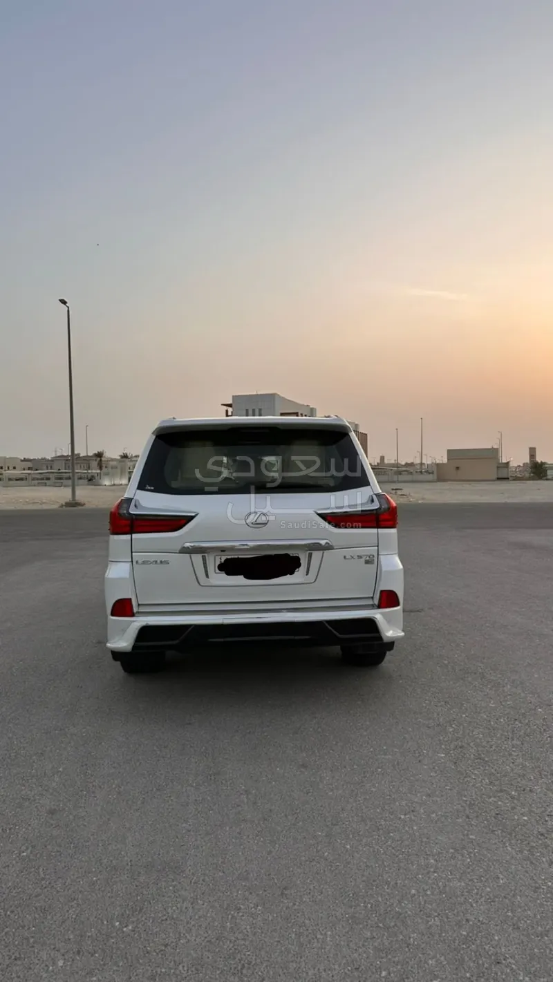 2017 Lexus LX 570