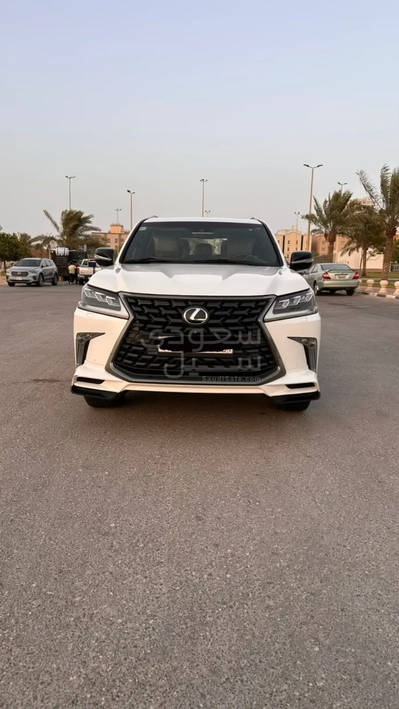 2017 Lexus LX 570