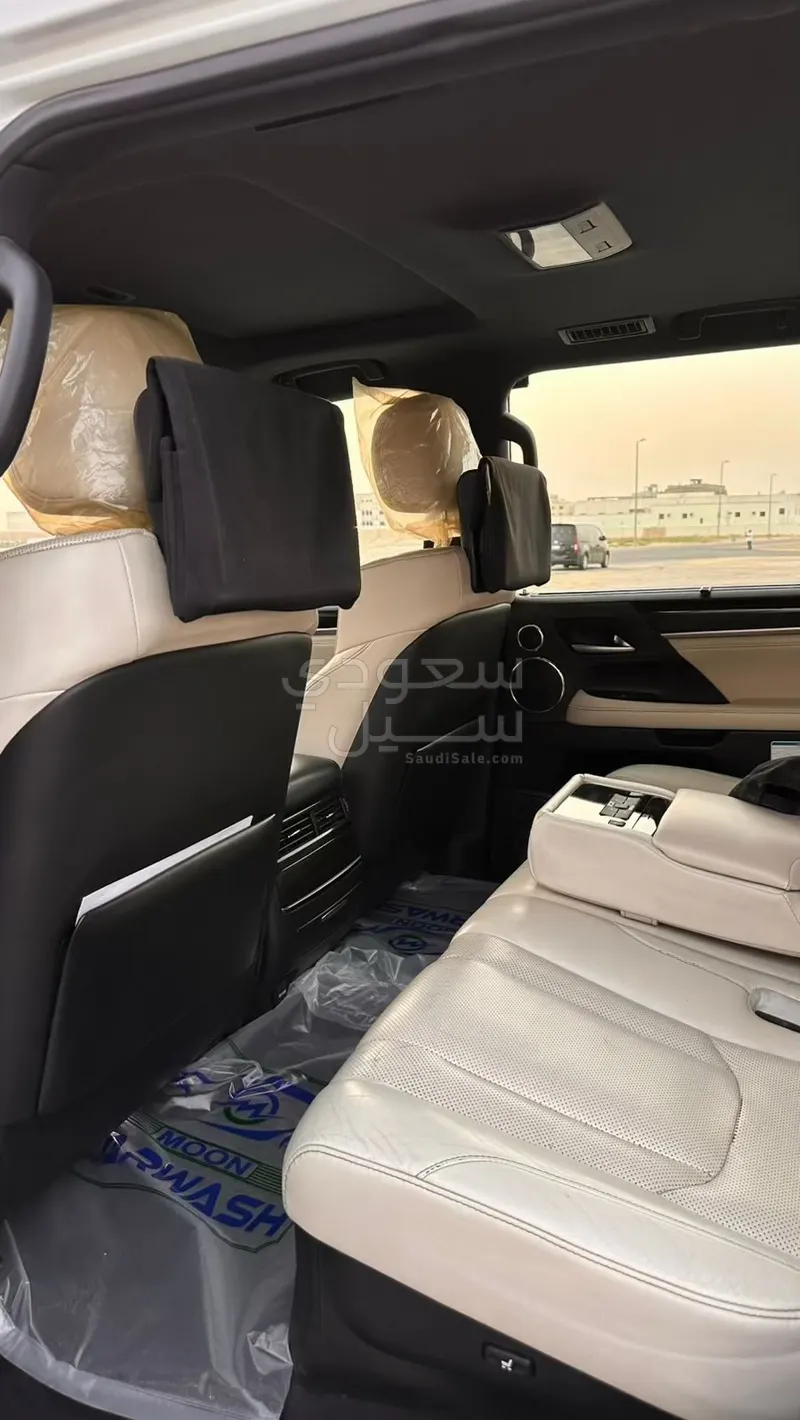 2017 Lexus LX 570