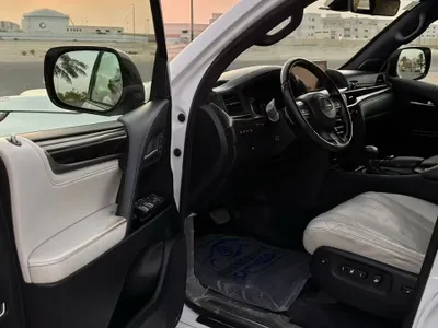 2017 Lexus LX 570