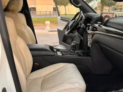 2017 Lexus LX 570