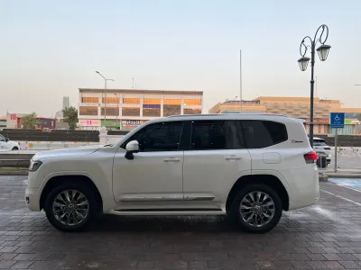 2022 تويوتا لاند كروزر جي اكس ار