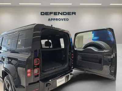 2023 Land Rover Defender 90