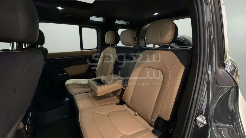 2025 Land Rover Defender X 110