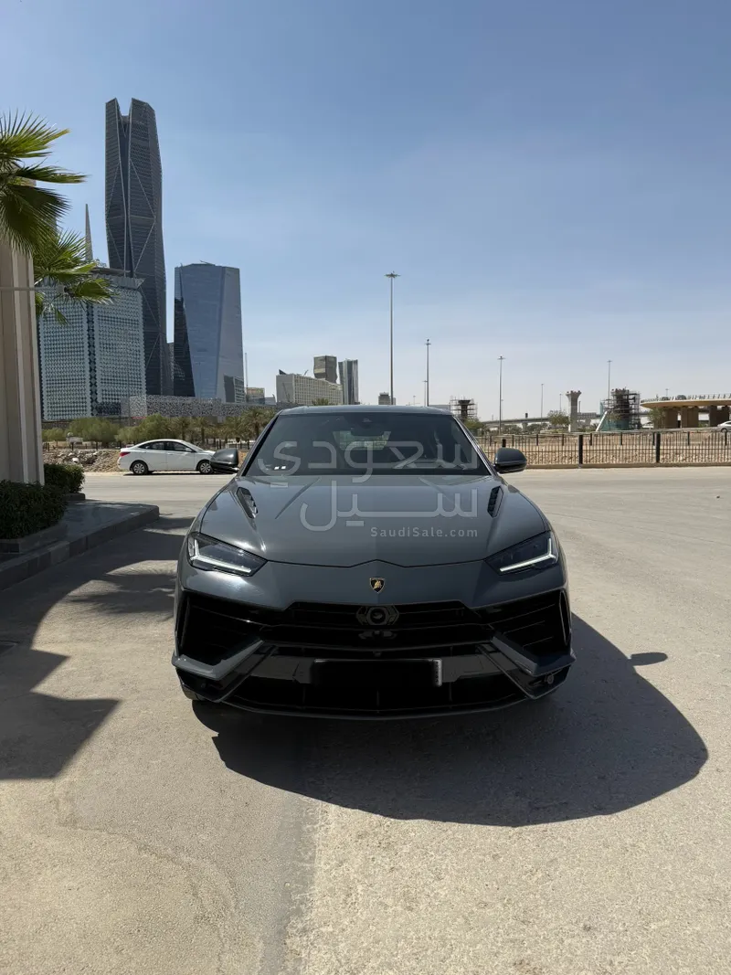 2023 لمبرجيني اوروس اس