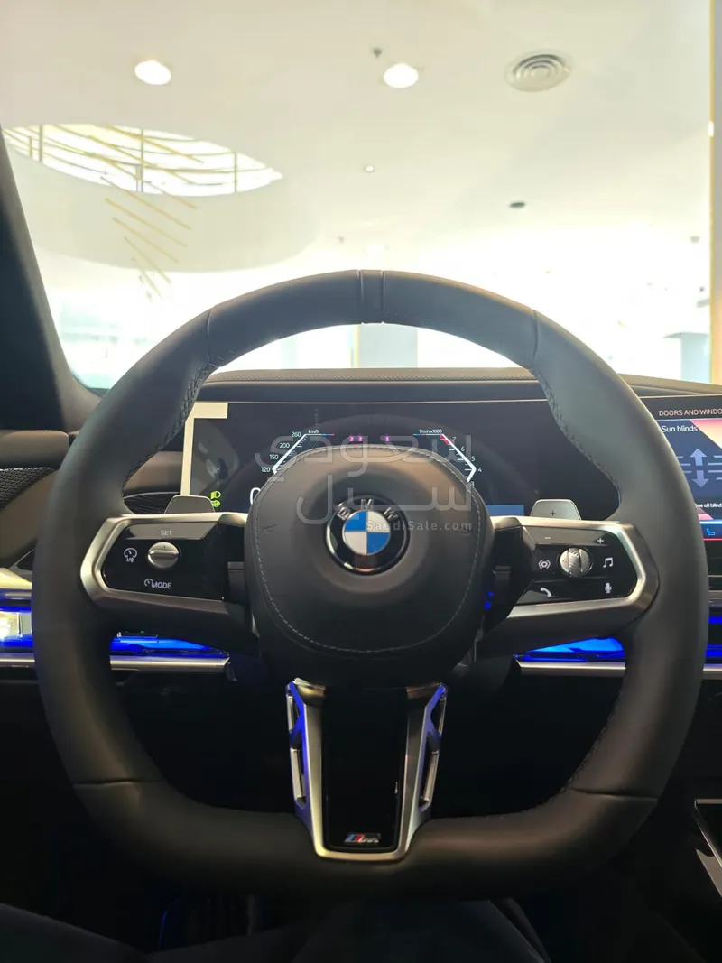 2025 BMW 7 Series 735i