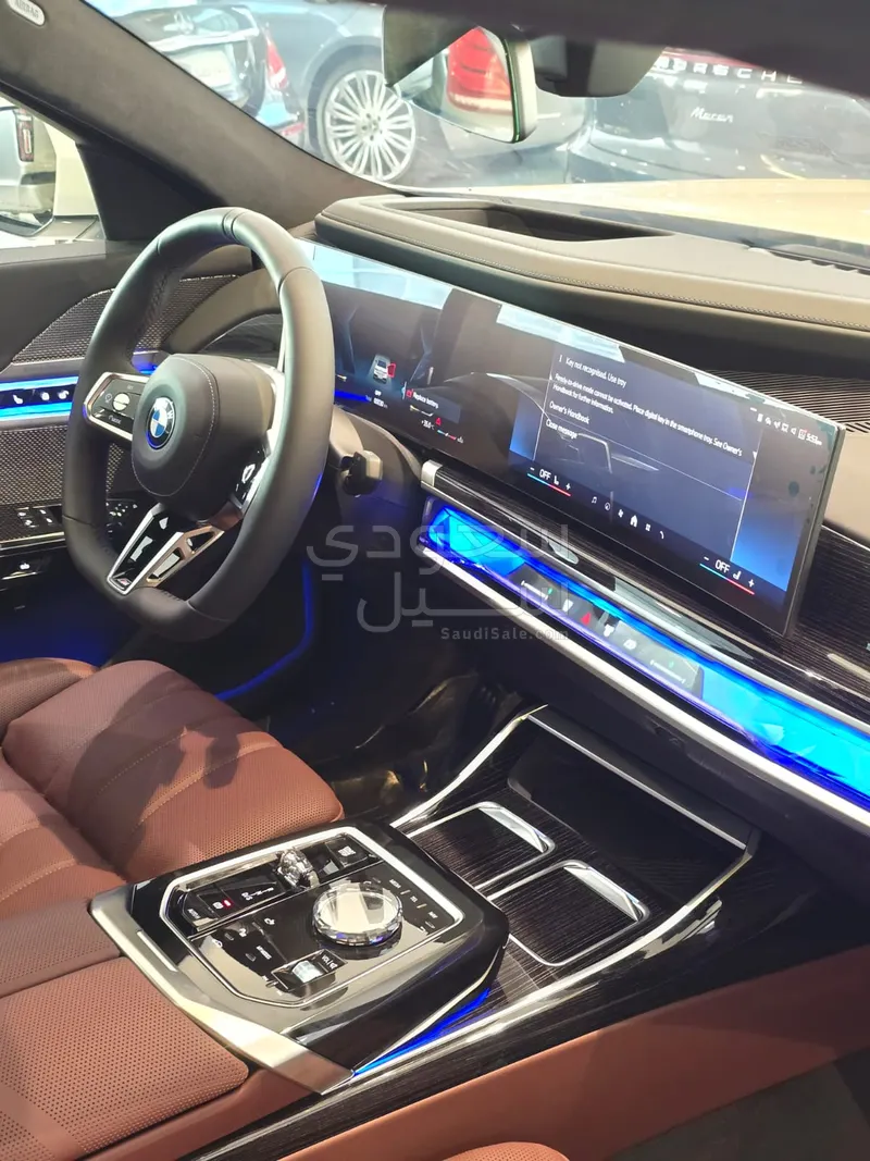 2025 BMW 7 Series 735i
