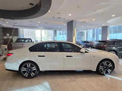 2025 BMW 7 Series 735i
