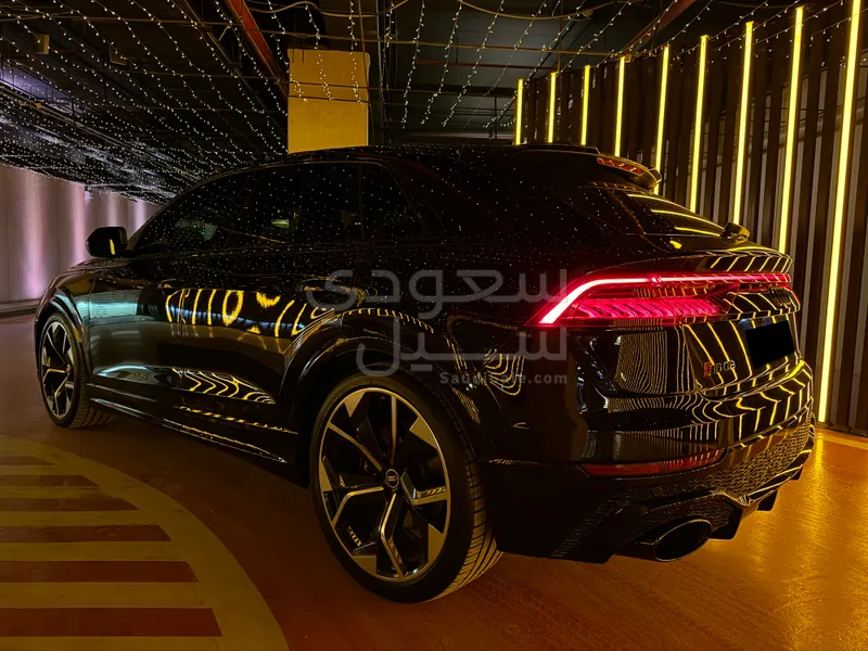 2021 Audi Q8 RS