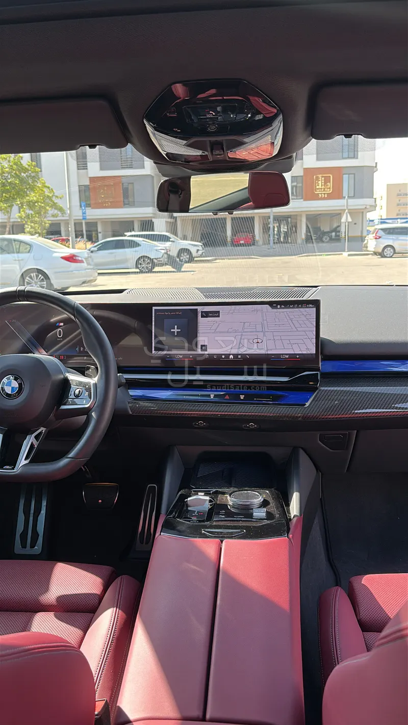 2024 BMW 5 Series 520i Mkit