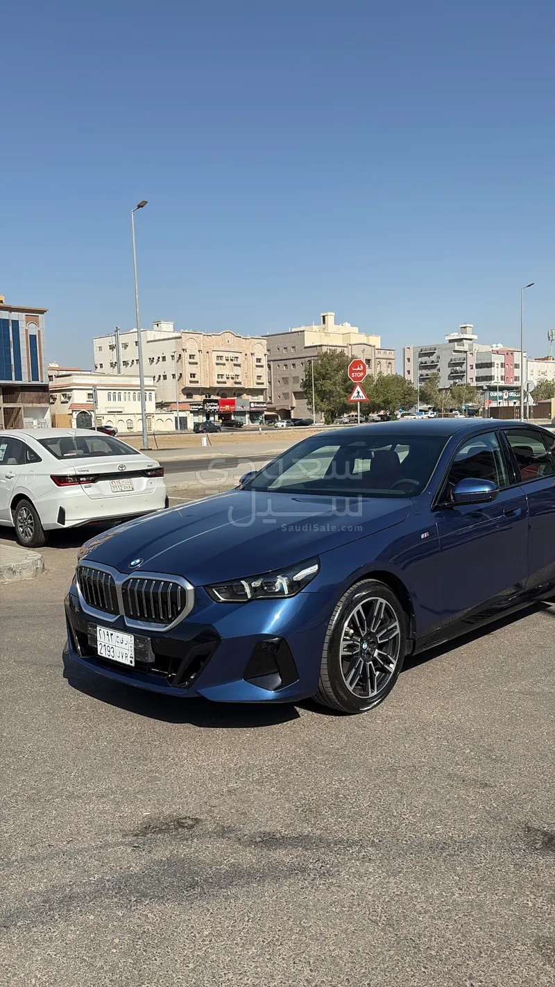 2024 BMW 5 Series 520i Mkit