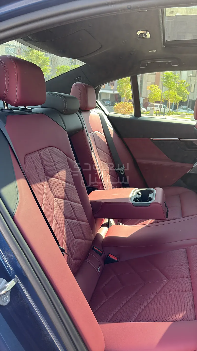 2024 BMW 5 Series 520i Mkit