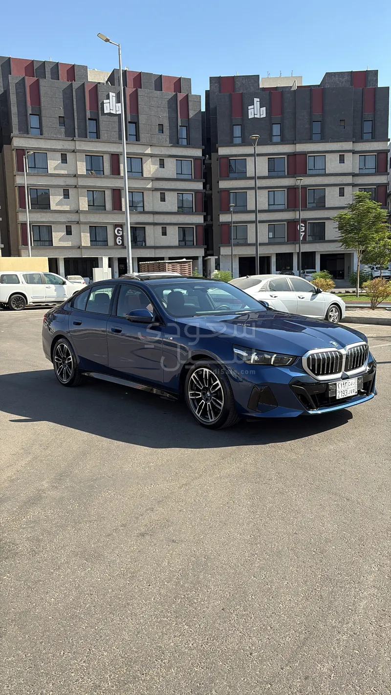 2024 BMW 5 Series 520i Mkit