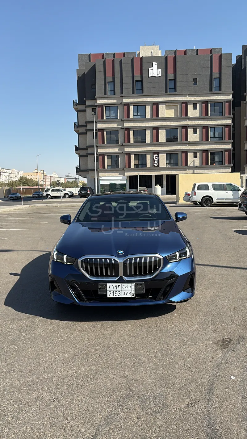 2024 BMW 5 Series 520i Mkit