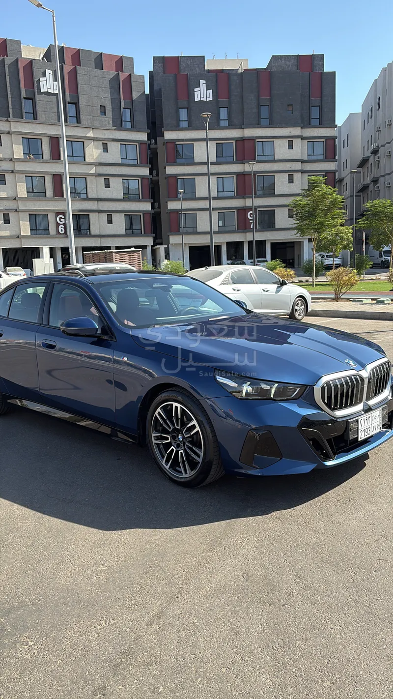 2024 BMW 5 Series 520i Mkit