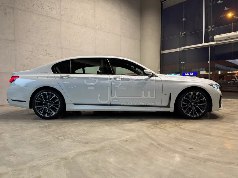 2020 بي ام دبليو الفئة السابعة 740 إل أي