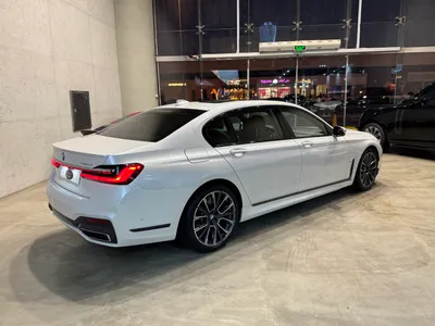 2020 بي ام دبليو الفئة السابعة 740 إل أي