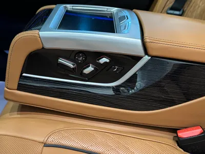 2020 بي ام دبليو الفئة السابعة 740 إل أي