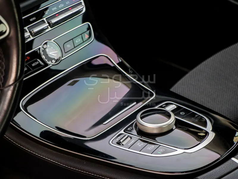 2019 Mercedes-Benz E 200