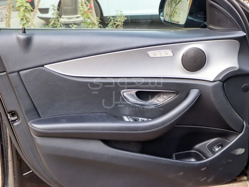 2019 Mercedes-Benz E 200