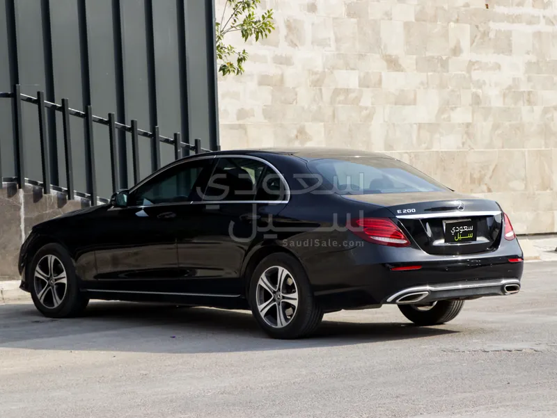 2019 Mercedes-Benz E 200